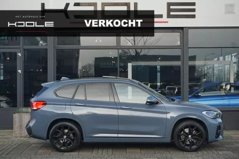 BMW X1 xDrive25e eDrive Edition | M pakket | ACC | PANO | trekhaak | Individual Storm Bay