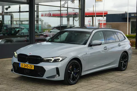 BMW 3-serie Touring 330e xDrive | M Sport Pro | ACC | PANO | Trekhaak