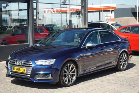 Audi S4 Limousine 3.0 TFSI S4 quattro Pro Line Plus | PANO | ACC | CarPlay