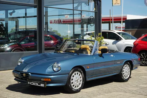 Alfa Romeo Spider 2.0 QV | Zender