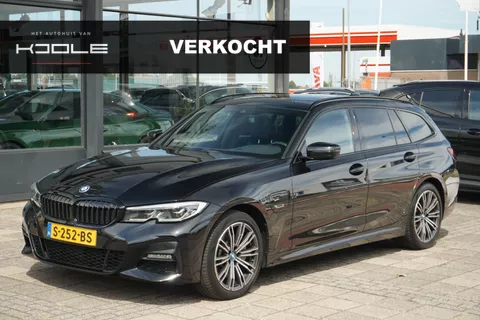 BMW 3-serie Touring 330e High Executive | M pakket | PANO | Laser | trekhaak