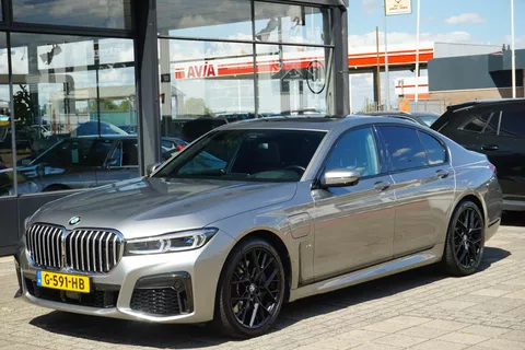 BMW 7-serie 745e High Executive | B&amp;W | massage | tv | 4WS | ACC
