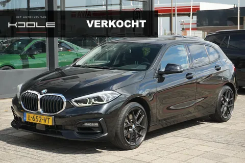 BMW 1-serie 118i Executive Edition | Pano | Carplay