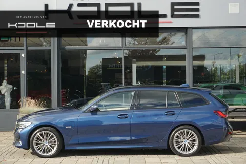 BMW 3-serie Touring 330e High Executive | 94% Soh | PANO | trekhaak | laser