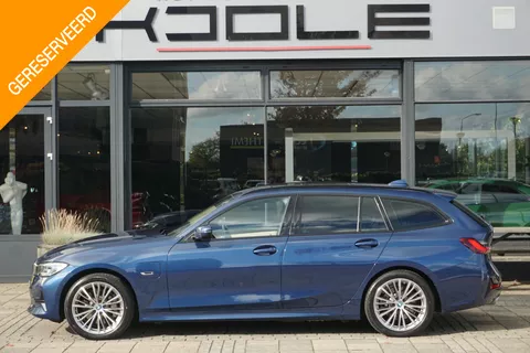 BMW 3-serie Touring 330e High Executive | 94% Soh | PANO | trekhaak | laser