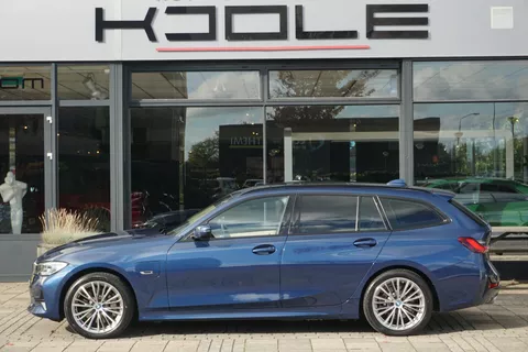 BMW 3-serie Touring 330e High Executive | 94% Soh | PANO | trekhaak | laser