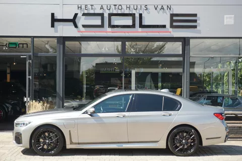 BMW 7-serie 745e High Executive | B&amp;W | massage | tv | 4WS | ACC