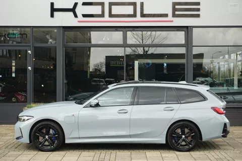 BMW 3-serie Touring 330e xDrive | M Sport Pro | ACC | PANO | Trekhaak