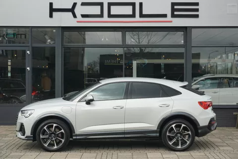 Audi Q3 Sportback 45 TFSI e S Edition | ACC | Trekhaak