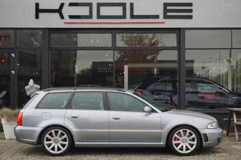 Audi RS4 Avant 2.7 V6 quattro