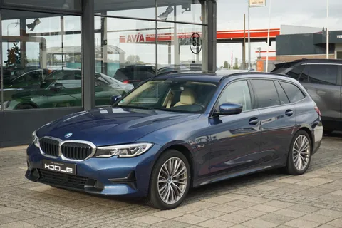 BMW 3-serie Touring 330e High Executive | 94% Soh | PANO | trekhaak | laser